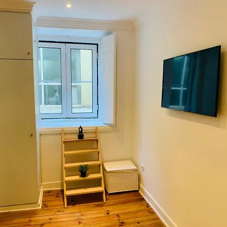 Spacious 1 Bedroom With A Parking Spot In Chiado * Lisbon