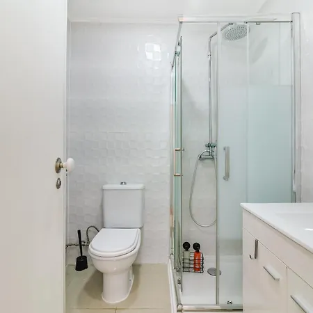 Lejlighed Spacious 1 Bedroom With A Parking Spot In Chiado *
