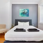 Spacious 1 Bedroom With A Parking Spot In Chiado 公寓 Lisboa